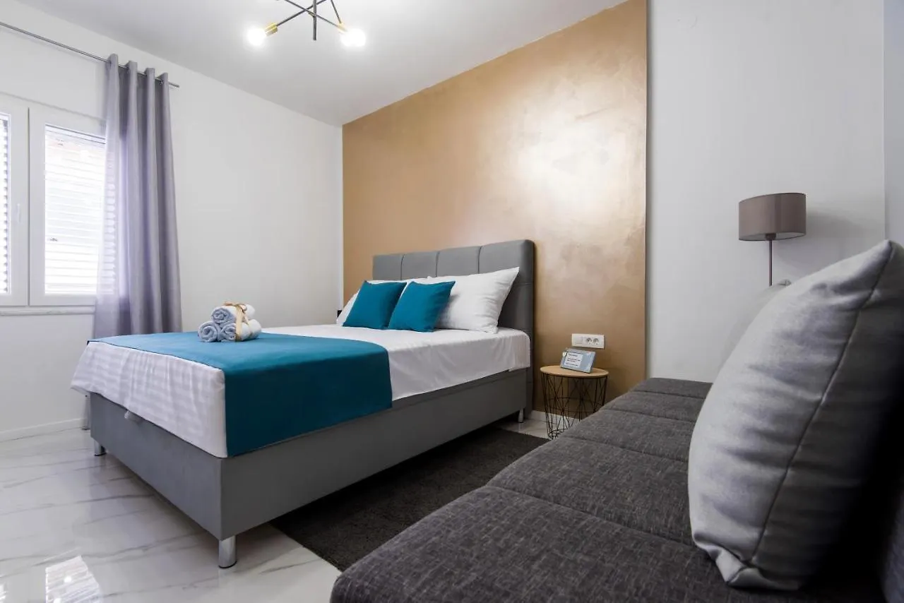 Euroholiday Apartments Turanj