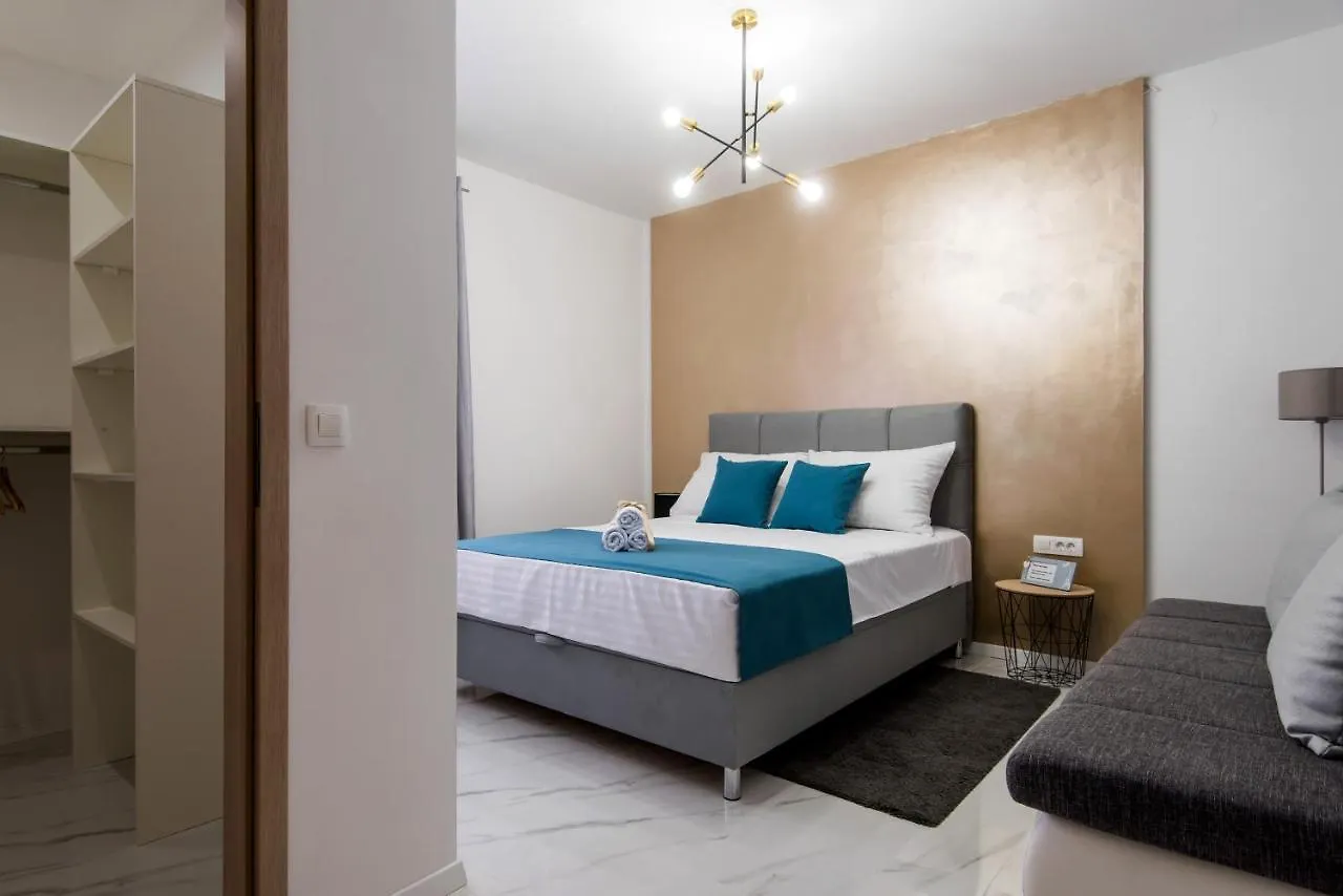 Euroholiday Apartments Turanj Croatia