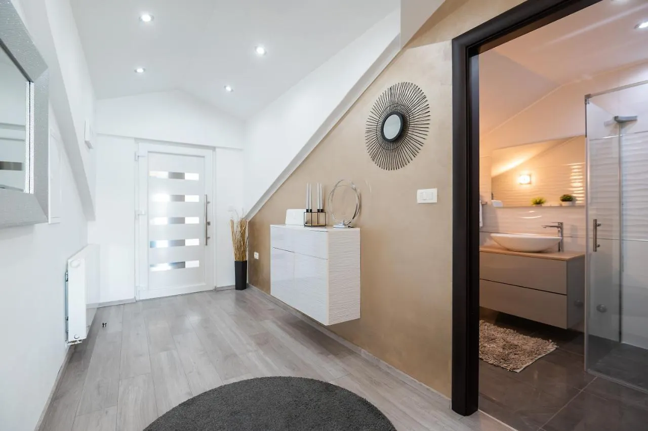 Euroholiday Apartments Turanj