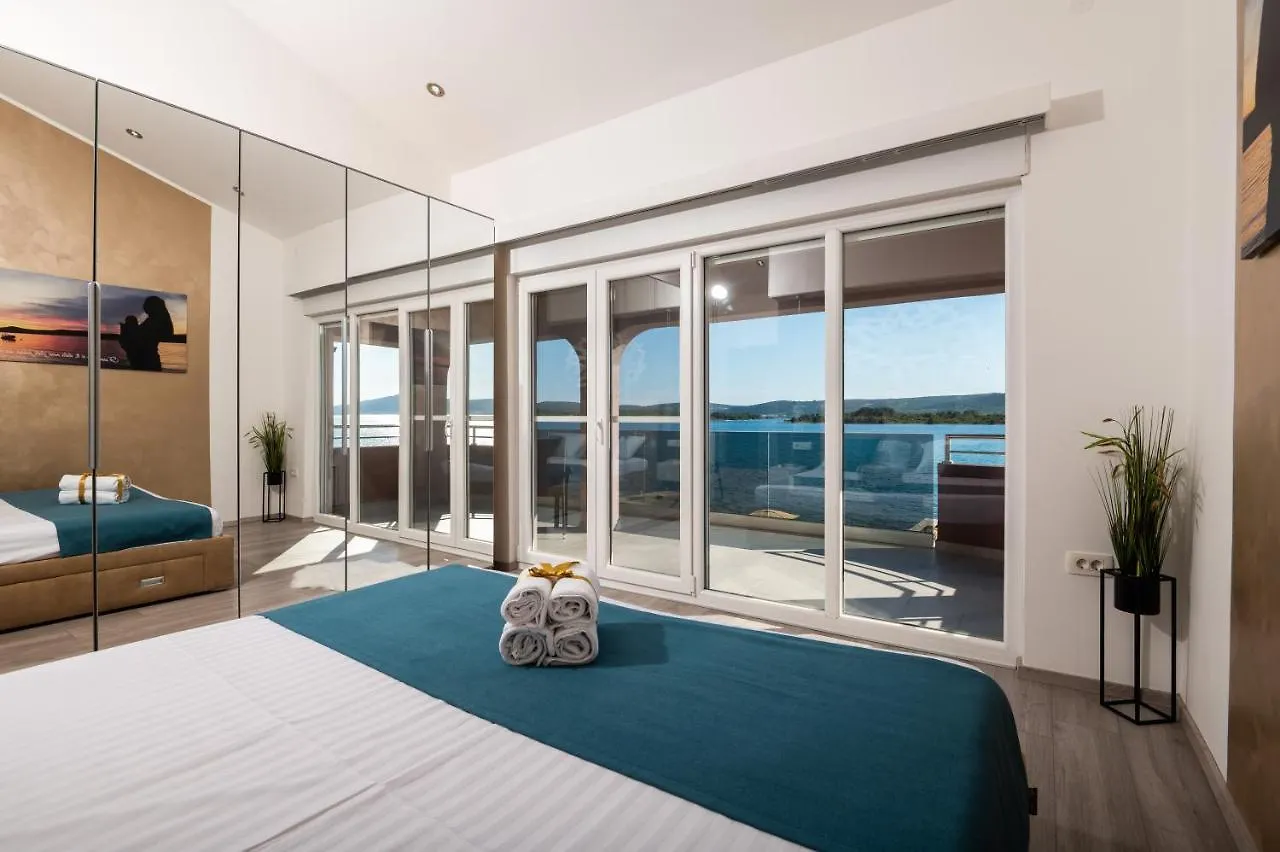 Euroholiday Apartments Turanj Croatia